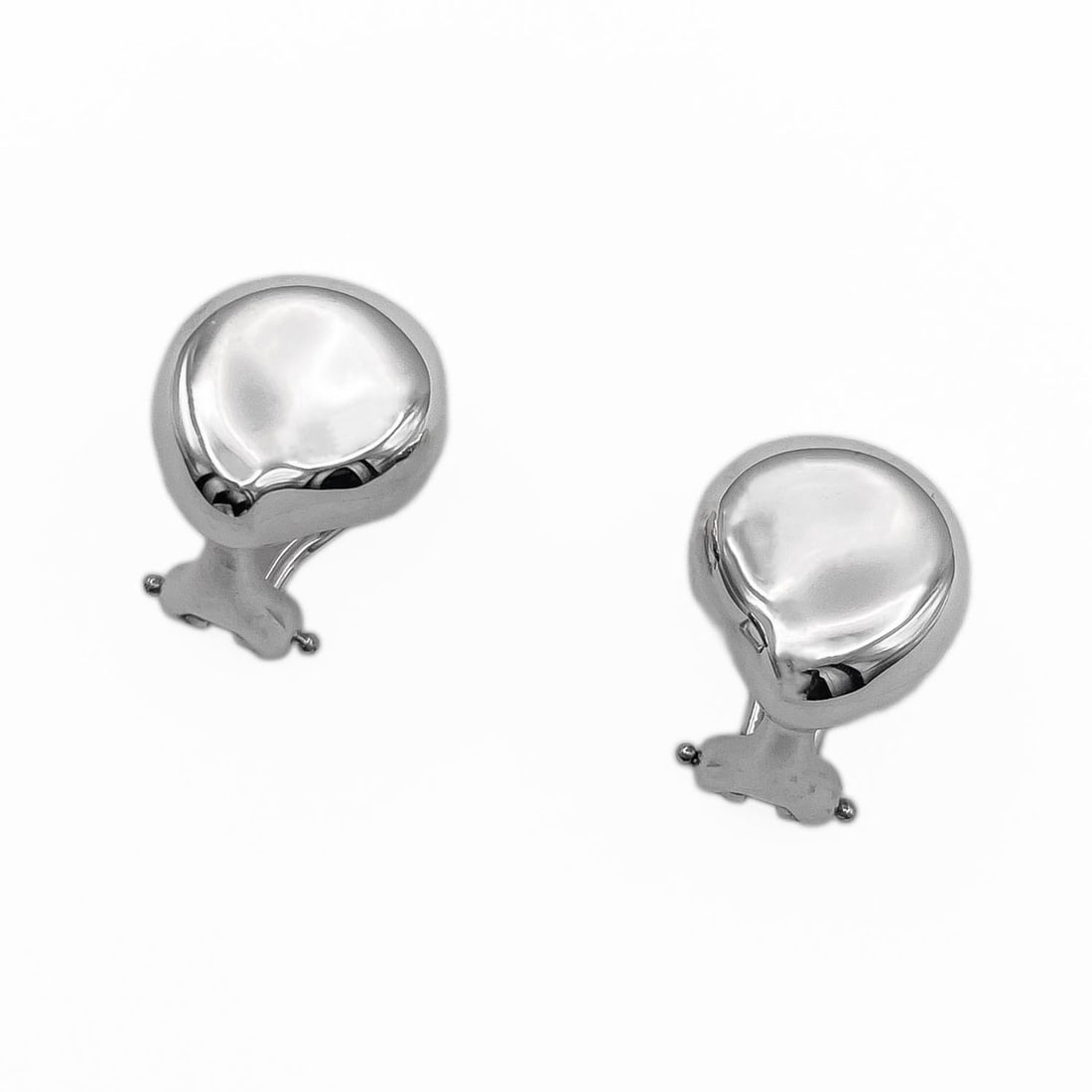 TIFFANY&Co. Tiffany Nugget Earrings, Elsa Peretti, SV925, Women's: --- Catalog ---Category: DesignType: Clip earringsColor: SilverGender: WomenMaterial: Silver 925Category: GeneralBrand: Tiffany--- Item List ---Section: ConditionRanking: Rank SA Used - Hardly any tra