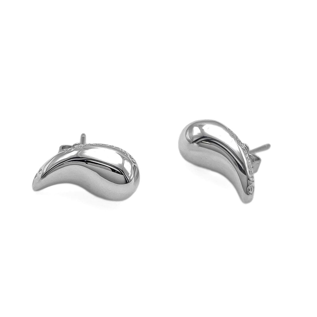 TIFFANY&Co. Tiffany Teardrop Large 13mm Stud Earrings SV925 Women's: --- Catalog ---Category: DesignType: Stud earringsColor: SilverGender: WomenMaterial: Silver 925Category: GeneralBrand: Tiffany--- Item List ---Section: ConditionRanking: Rank SA Used - Hardly any tra