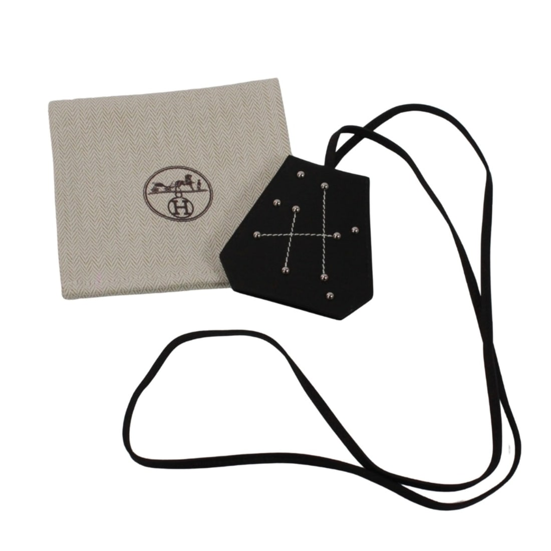 HERMES Hermes Keyring Charm Clochette Necklace Leather Black Men's: --- Catalog ---Category: SizePendant Size: 80mm x 80mm / 3.14'' x 3.14''Neck Circumference: 105 cm / 41.33''Category: DesignColor: BlackGender: MenMaterial: LeatherNecklace Type: NecklaceCategory: Gen