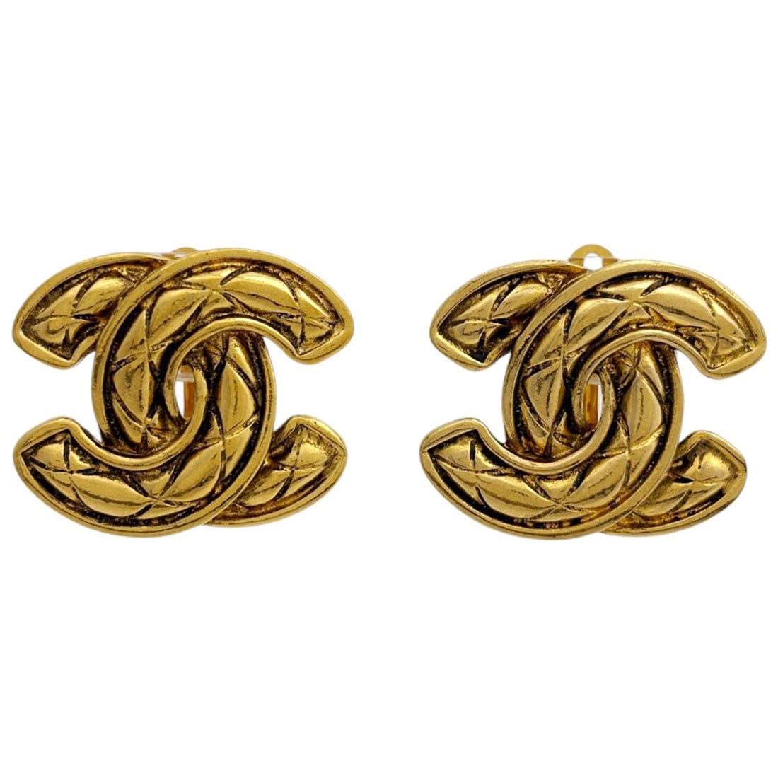 Chanel Coco Mark Earrings, Matelassé, GP Gold, Women's: --- Catalog ---Category: SizeStone Size (HxW): 31.00mm x 26.00mm / 1.22'' x 1.02''Category: DesignColor: GoldGender: WomenCategory: GeneralBrand: Chanel--- Item List ---Section: ConditionRanking: Rank