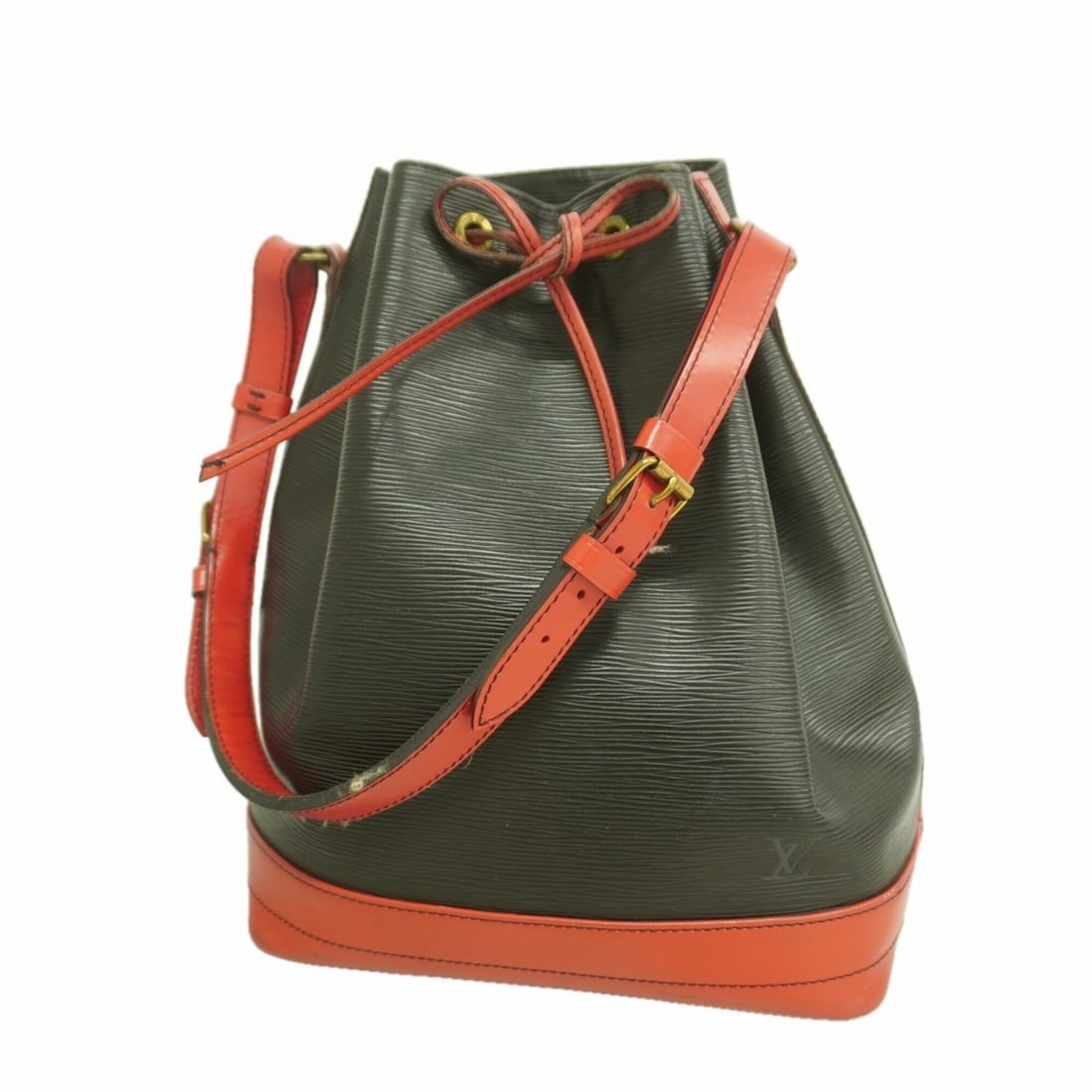 Louis Vuitton Epi Bicolor Noe Shoulder Bag M44017 Noir Castilian Red (Women's): --- Catalog ---Category: SizeSize (HxWxD): 34cm x 26cm x 18.5cm / 13.38'' x 10.23'' x 7.28''Category: DesignType: Shoulder bagColor: Castilian red, NoirGender: WomenCategory: GeneralMPN: M44017Brand: 