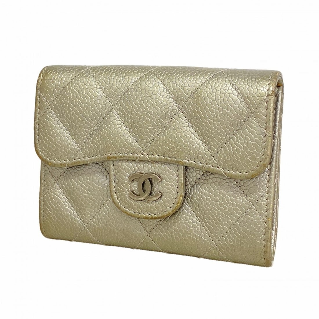 Chanel business card holder/card case, Matelassé caviar leather, silver, women's.: --- Catalog ---Category: DesignType: Card caseColor: SilverGender: WomenMaterial: Grained Calfskin Category: GeneralBrand: ChanelCategory: Physical PropertiesSize (HxWxD): 8.5cm x 11cm x 2.5cm / 3.34'