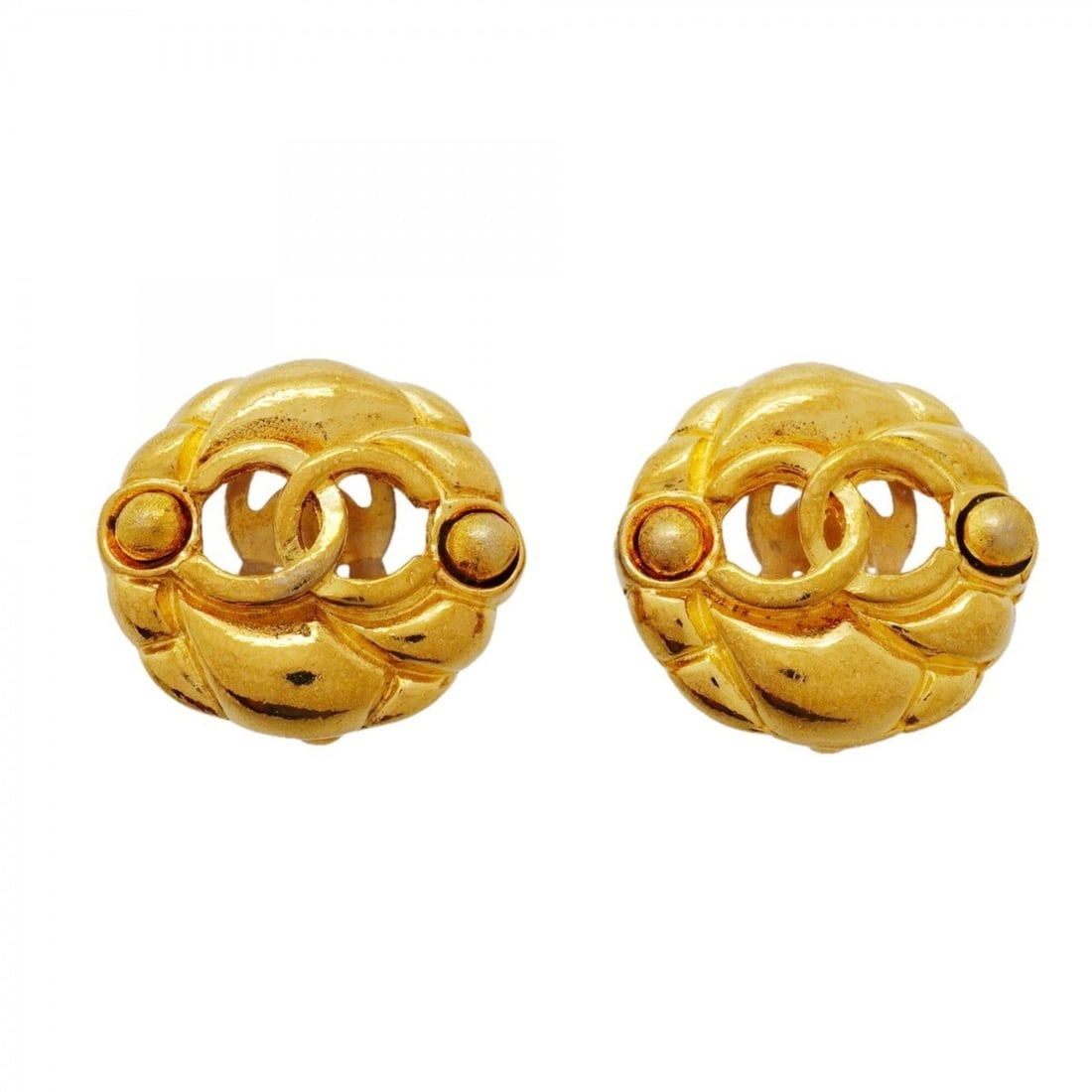 Chanel Earrings, Coco Mark Circle, GP Plated Gold, Women's: --- Catalog ---Category: SizeSize (HxWxD): 22.50mm x 23.70mm / 0.89'' x 0.93''Category: DesignType: Clip earringsColor: GoldGender: WomenMaterial: Gold platingCategory: GeneralBrand: Chanel--- Item Li