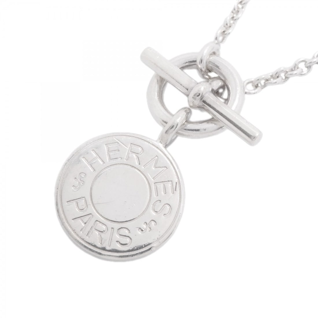 Hermes Necklace, Sellier Amulet, Sterling Silver 925, Women's: --- Catalog ---Category: SizePendant Size: 19.4mm x 14mm / 0.76'' x 0.55''Neck Circumference: 47.5 cm / 18.7''Category: DesignGender: WomenMaterial: Silver 925Pendant Type: AmuletNecklace Type: Neckla
