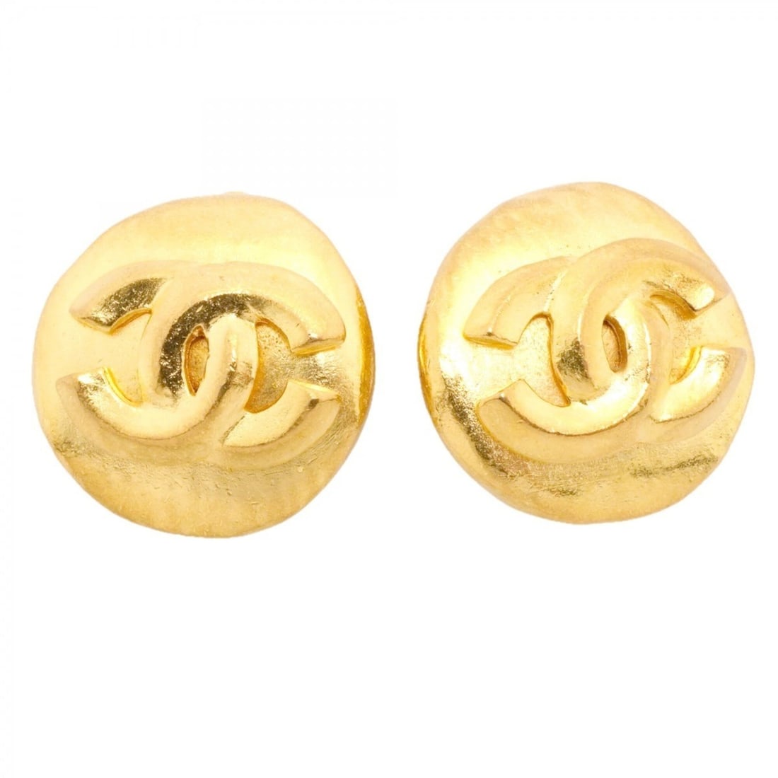 Chanel earrings, Coco Mark, GP plated, gold, women's.: --- Catalog ---Category: SizeSize (HxWxD): 18.80mm x 18.80mm / 0.74'' x 0.74''Category: DesignType: Clip earringsColor: GoldGender: WomenMaterial: Gold platingCategory: GeneralBrand: Chanel--- Item Li