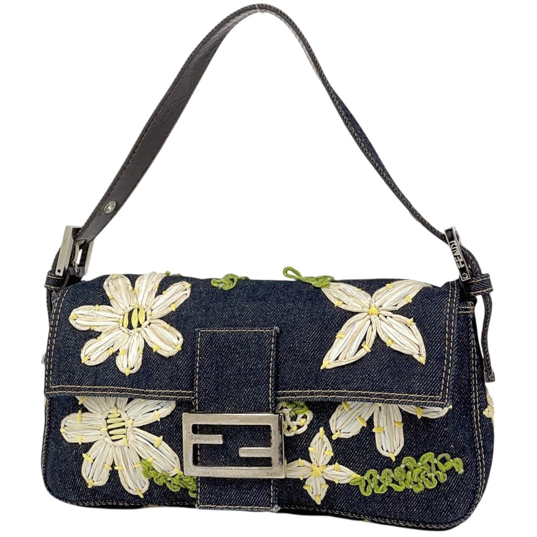 Fendi Zucca pattern Mamma Baguette floral embroidered handbag in denim navy (item number 26424) -: --- Catalog ---Category: SizeSize (HxWxD): 14cm x 26cm x 4cm / 5.51'' x 10.23'' x 1.57''Category: DesignType: HandbagColor: NavyGender: WomenMaterial: Denim , Leather Category: GeneralLine: ZuccaBrand