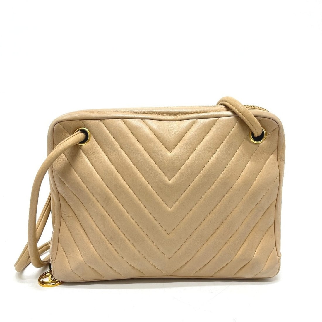 CHANEL Chanel Coco Mark Charm V-Stitch Chevron Bag Handbag 2-Way Lambskin Women's Beige: --- Catalog ---Category: SizeSize (HxWxD): 20cm x 27cm x 7cm / 7.87'' x 10.62'' x 2.75''Category: DesignType: Handbag, Shoulder bagColor: BeigeGender: WomenMaterial: Leather Leather/Fur Type: Lambskin