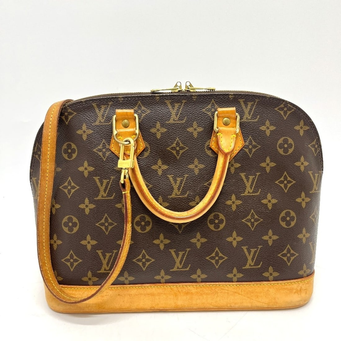 LOUIS VUITTON M51130 (Old Model) Alma Handbag with Adjustable Strap, Monogram Canvas, Women's, Brown: --- Catalog ---Category: SizeSize (HxWxD): 23cm x 30cm x 16cm / 9.05'' x 11.81'' x 6.29''Category: DesignType: HandbagColor: Brown, MonogramGender: WomenMaterial: Monogram Category: GeneralMPN: ?51130