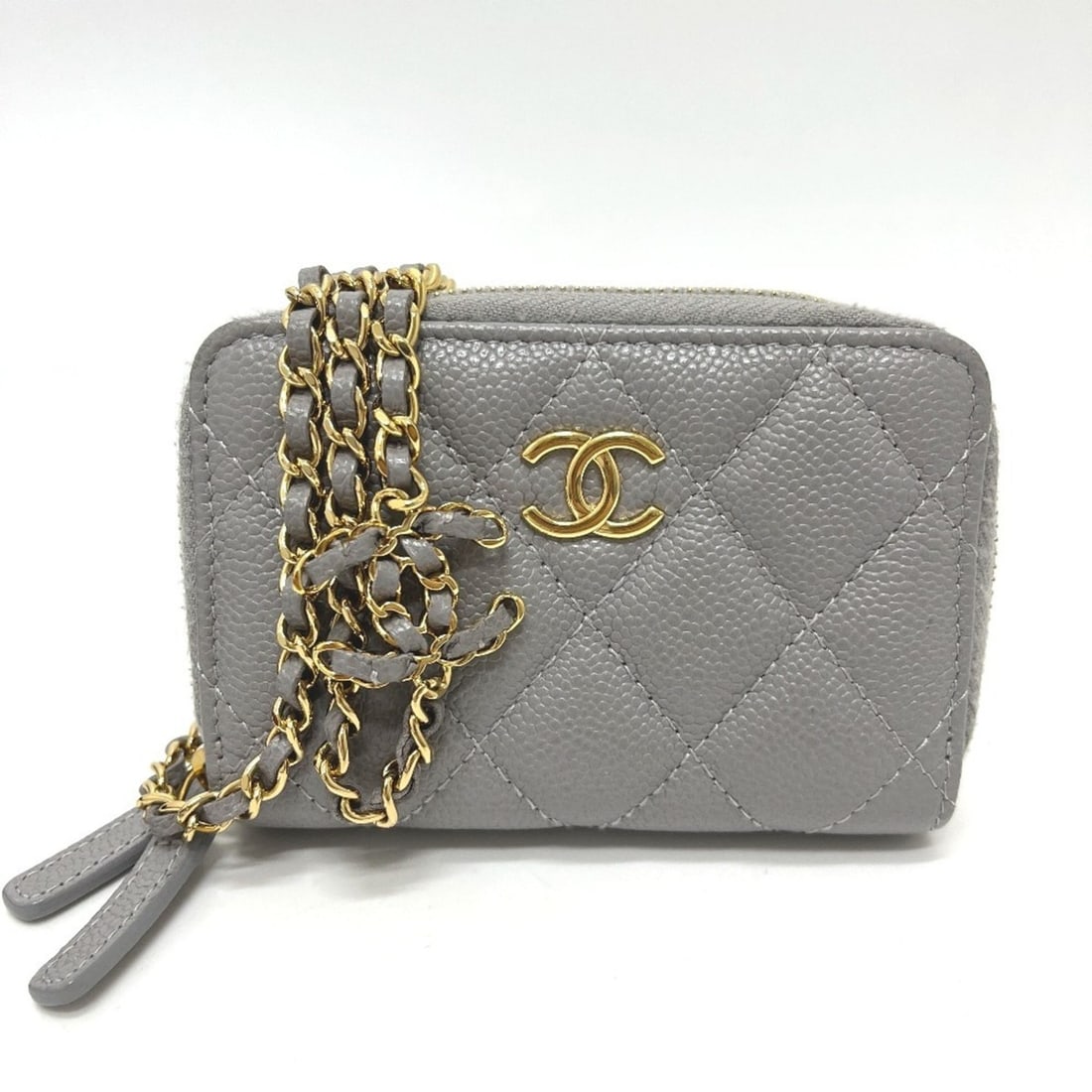 CHANEL AP2308 Matelassé Chain Wallet/Coin Case Shoulder Bag, Caviar Leather, Women's, Gray: --- Catalog ---Category: SizeSize (HxWxD): 7.5cm x 10.5cm x 3cm / 2.95'' x 4.13'' x 1.18''Category: DesignType: Shoulder bagColor: GrayGender: WomenMaterial: Grained Calfskin Category: GeneralMPN: AP2