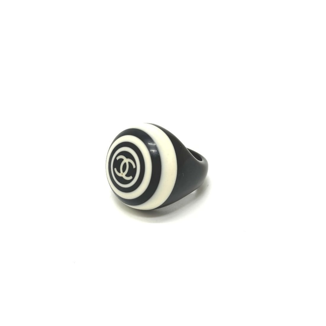 CHANEL Chanel Coco Mark Ring, Bi-color Round Fashion Plastic Women's, Black x White, 1: --- Catalog ---Category: SizeJP Size: 13US Size: 6.5Category: DesignType: Band ringColor: Black, WhiteGender: WomenMaterial: PlasticCategory: GeneralBrand: Chanel--- Item List ---Section: ConditionRan