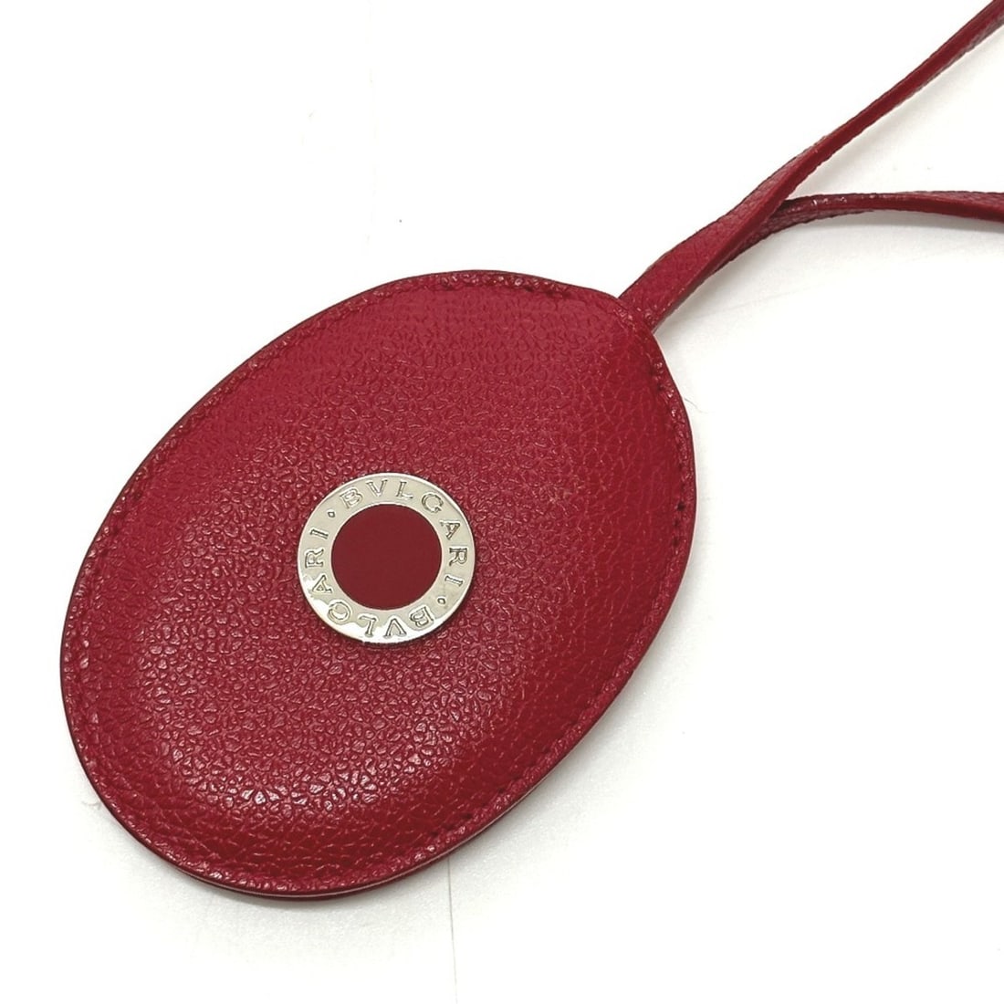 BVLGARI logo key ring, neck strap accessory, bag charm, leather, women's, red.: --- Catalog ---Category: SizeSize (HxWxD): 520.00mm x 65.00mm / 20.47'' x 2.56''Category: DesignType: Handbag charmColor: Red colorGender: Women,MenMaterial: LeatherCategory: GeneralBrand: BvlgariCoun