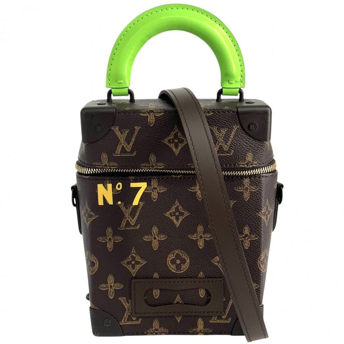Louis Vuitton Men's Vertical Box Trunk Handbag Shoulder Bag Crossbody Virgil Abloh No.7 LOUIS: --- Catalog ---Category: SizeSize (HxWxD): 21cm x 15cm x 7.5cm / 8.26'' x 5.9'' x 2.95''Category: DesignType: Handbag, Shoulder bagColor: Brown, GreenGender: MenMaterial: Monogram , Canvas Category: G