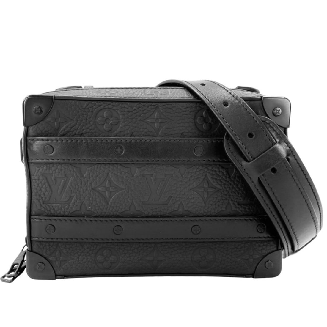 Louis Vuitton Men's Monogram Taurillon Handle Soft Trunk Handbag Shoulder Bag Crossbody LOUIS: --- Catalog ---Category: SizeSize (HxWxD): 14.5cm x 21.5cm x 7cm / 5.7'' x 8.46'' x 2.75''Strap Length: 129cm / 50.78''Handle Length: 12cm / 4.72''Category: DesignType: Handbag, Shoulder bagColor: Bla