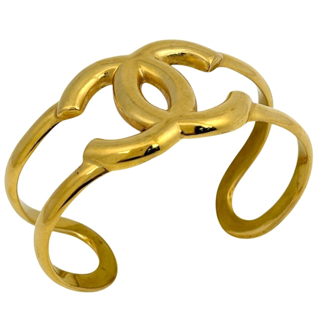 Chanel Coco Mark Bangle GP Gold Women's: --- Catalog ---Category: SizeLength: 15.5cm / 6.1''Category: DesignType: BangleColor: GoldGender: WomenMaterial: Gold platingCategory: GeneralBrand: Chanel--- Item List ---Section: ConditionRanking: R