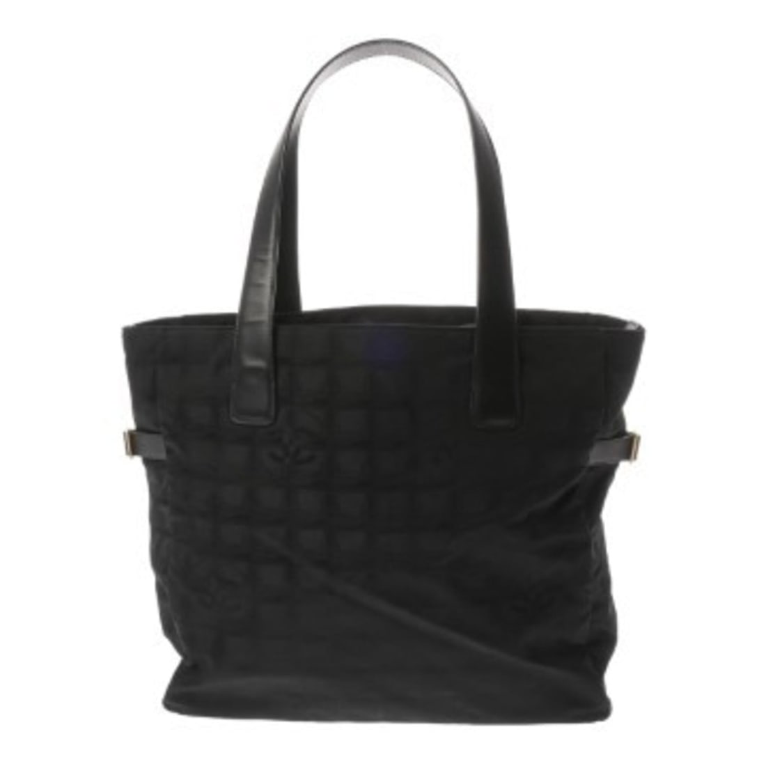 CHANEL New Travel Line Tote GM Black A15825 Women's Nylon Leather Bag AB Rank Used Ginzo: --- Catalog ---Category: SizeSize (HxWxD): 31.5cm x 34cm x 12cm / 12.4'' x 13.38'' x 4.72''Category: DesignType: Tote bagColor: BlackGender: WomenMaterial: Nylon , Leather Category: GeneralMPN: A15825