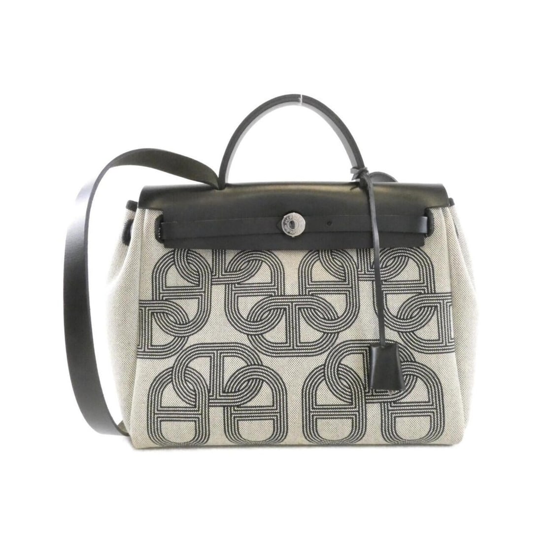 Hermes Circuit 24 Herbag Zip PM 084264CK Handbag: --- Catalog ---Category: SizeWeight: 990g / 2.18lb.Size (HxWxD): 25cm x 30cm x 10cm / 9.84'' x 11.81'' x 3.93''Strap Length: 96cm / 37.79''Handle Length: 23cm / 9.05''Category: DesignType: HandbagColo