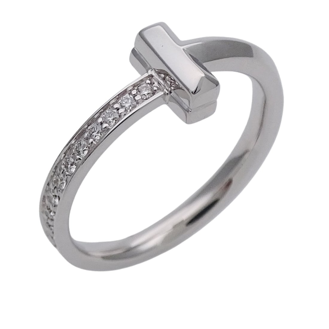 Tiffany & Co. Women's Ring, Brand Name, 750WG Diamond T-One White Gold, Approx. 1cm: --- Catalog ---Category: SizeJP Size: 11US Size: 6Category: DesignType: Band ringColor: White goldGender: WomenMaterial: White gold (18K)Category: GeneralBrand: TiffanyCountry of Origin: Italy--- Item