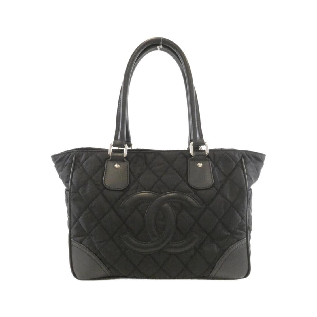 Chanel Paris/NY Line 33100 Handbag: --- Catalog ---Category: SizeWeight: 970g / 2.13lb.Size (HxWxD): 26cm x 33cm x 15cm / 10.23'' x 12.99'' x 5.9''Handle Length: 48cm / 18.89''Category: DesignType: HandbagColor: BlackGender: WomenMateri