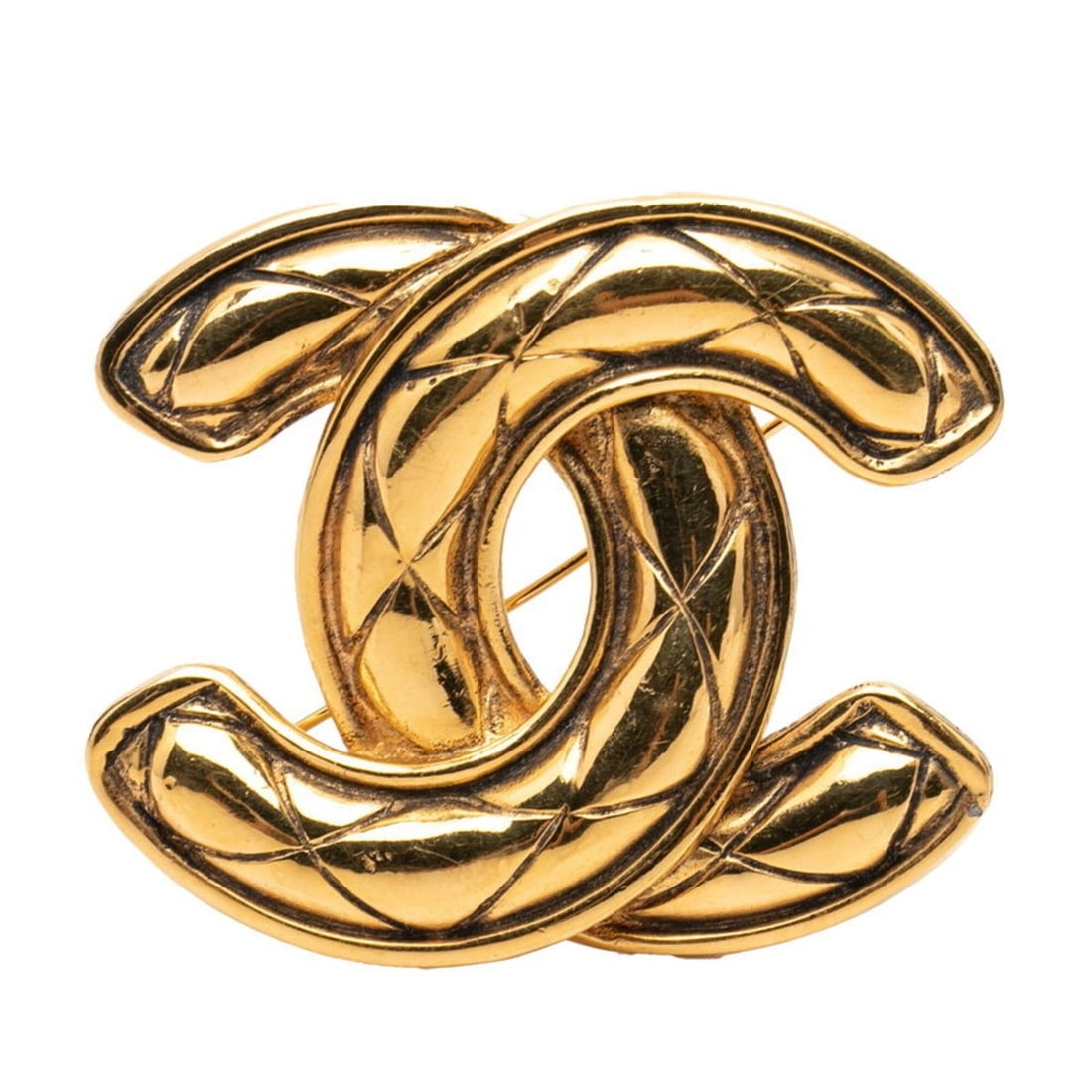 Chanel Coco Mark Matelassé Brooch, Gold Plated, Women's CHANEL: --- Catalog ---Category: SizeSize (HxWxD): 4.88cm x 5.76cm / 1.92'' x 2.26''Category: DesignType: BroochColor: GoldGender: WomenMaterial: Gold platingCategory: GeneralLine: MatelasseBrand: Chanel--- I