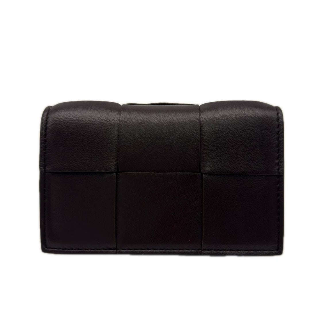 BOTTEGA VENETA Cassette Bi-fold Business Card Holder/Card Case 651396 Brown Lambskin Men's: --- Catalog ---Category: DesignType: Business card caseColor: BrownGender: MenMaterial: Leather Leather/Fur Type: LambskinCategory: GeneralBrand: Bottega VenetaCategory: Physical PropertiesSize (HxWxD