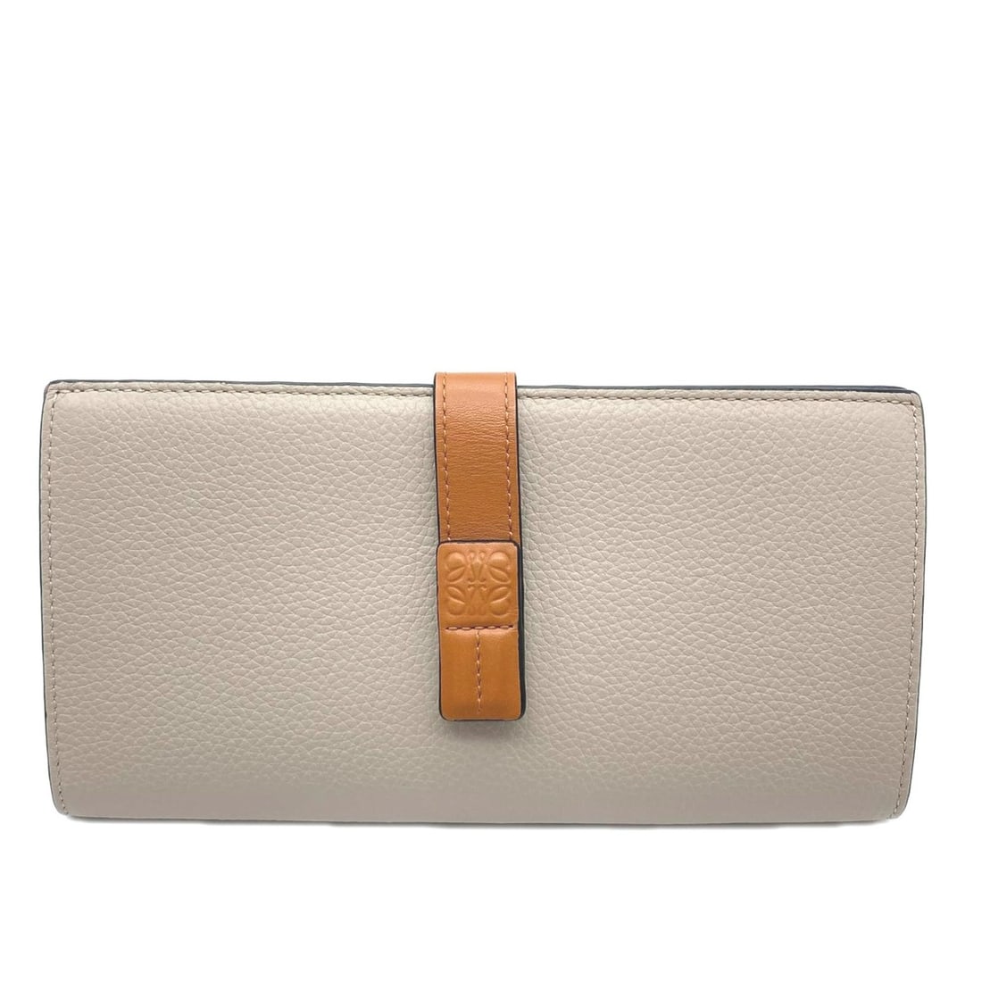 LOEWE Soft Grain Calf Vertical Wallet Large C660S40X01 Long Beige Brown Orange Leather Women's: --- Catalog ---Category: SizeSize (HxWxD): 9cm x 17.5cm x 1.5cm / 3.54'' x 6.88'' x 0.59''Category: DesignType: Long wallet (bi-fold)Color: Beige brown, OrangeGender: WomenCategory: GeneralBrand: Loew