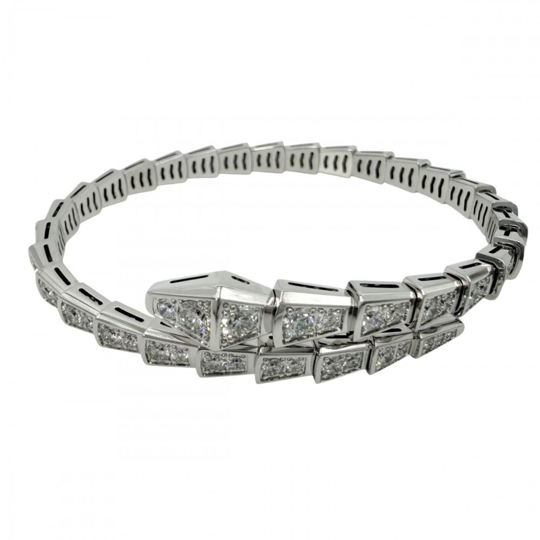 Bvlgari Bulgari Serpenti Viper Bangle for Men and Women, 18K White Gold (Au750), Size 16, 3.64ct: --- Catalog ---Category: SizeLength: 16cm / 6.29''Category: DesignType: BangleStone: DiamondGender: Men,WomenMaterial: White gold (18K)Category: GeneralBrand: Bvlgari--- Item List ---Section: Conditio