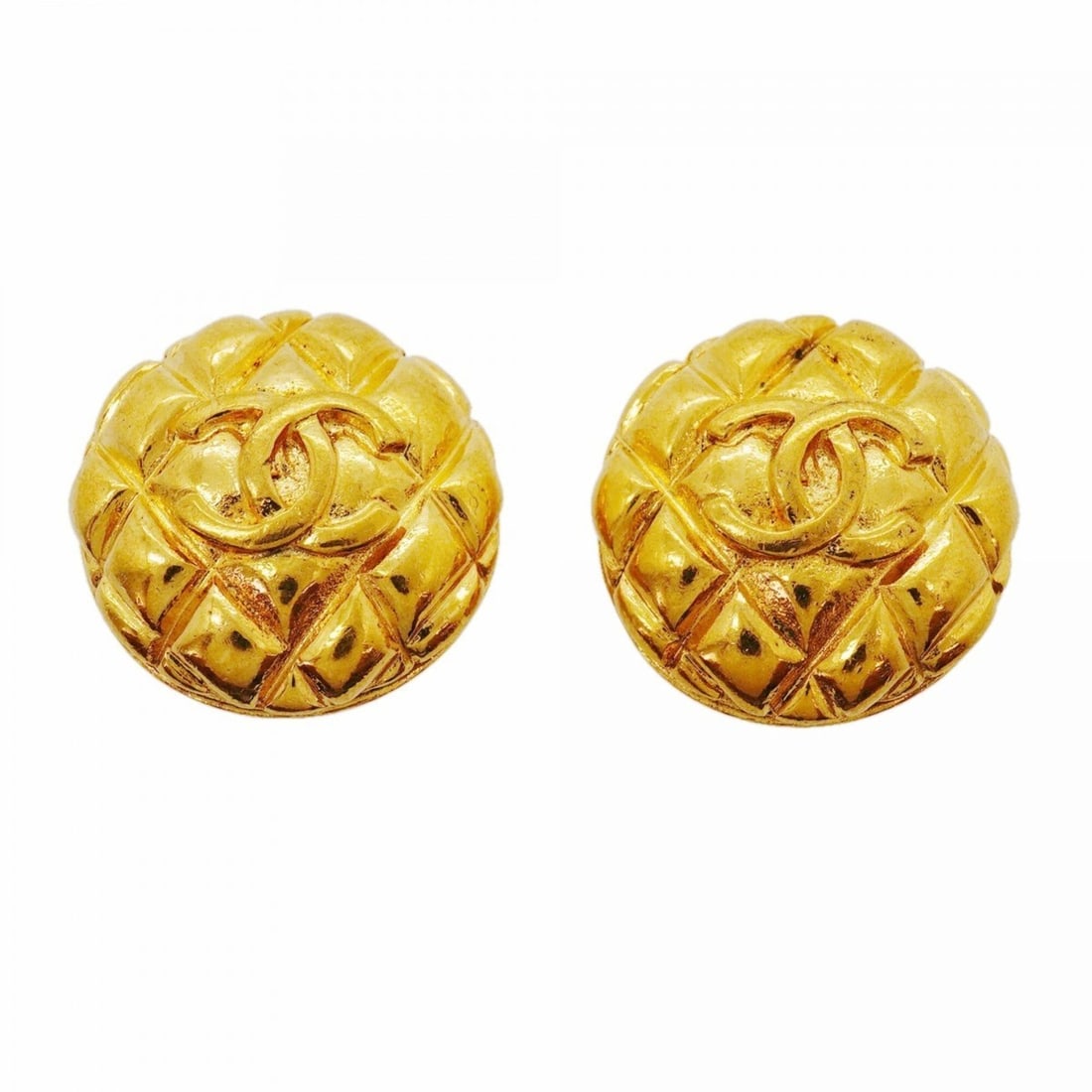 Chanel earrings, Coco Mark, Matelassé, Circle, GP plated, gold, women's.: --- Catalog ---Category: SizeSize (HxWxD): 24.40mm x 24.30mm / 0.96'' x 0.96''Category: DesignType: Clip earringsColor: GoldGender: WomenMaterial: Gold platingCategory: GeneralBrand: Chanel--- Item Li