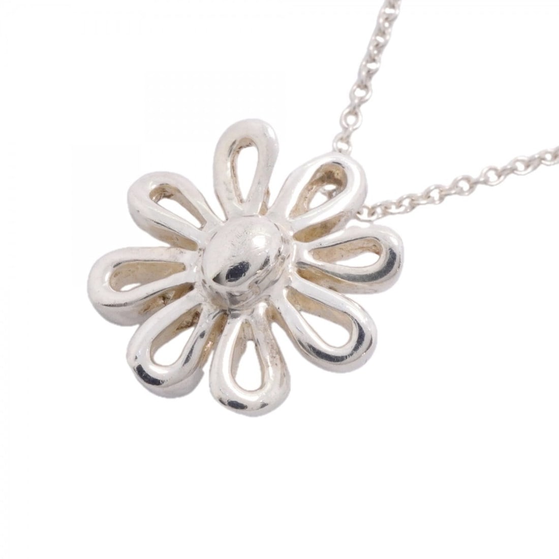 Tiffany & Co. Daisy Necklace, Sterling Silver 925, Women's: --- Catalog ---Category: SizePendant Size: 14.7mm x 13.7mm / 0.57'' x 0.53''Neck Circumference: 42.5 cm / 16.73''Category: DesignGender: WomenMaterial: Silver 925Necklace Type: NecklaceCategory: Gener