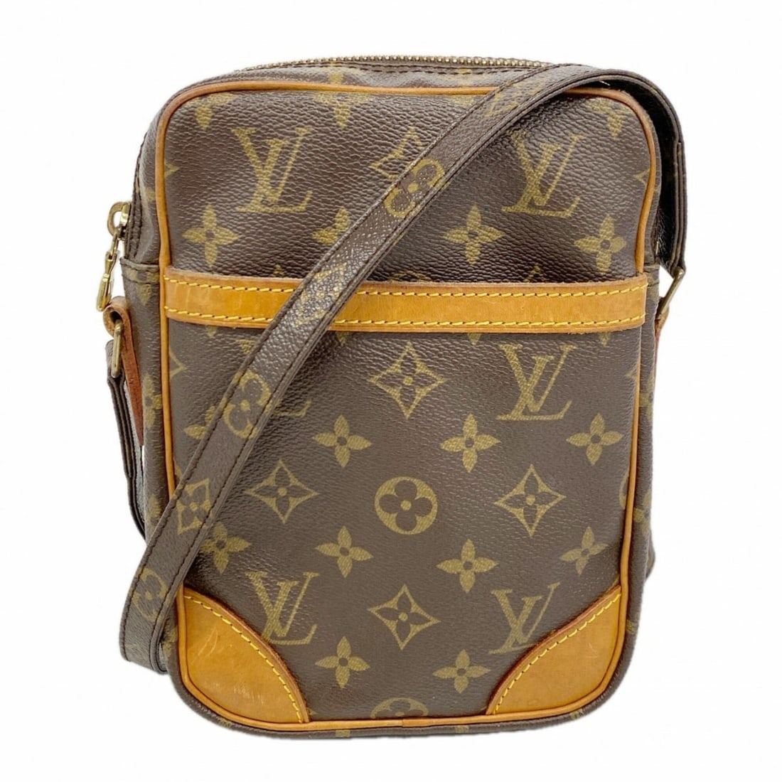 Louis Vuitton Monogram Danube Shoulder Bag M45266 Brown Women's: --- Catalog ---Category: SizeSize (HxWxD): 21cm x 15cm x 5cm / 8.26'' x 5.9'' x 1.96''Category: DesignType: Shoulder bagColor: BrownGender: WomenCategory: GeneralMPN: M45266Brand: Louis Vuitton--- Ite