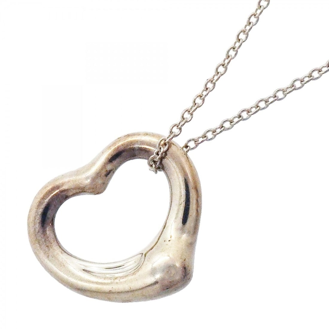 Tiffany & Co. Heart Necklace, Sterling Silver 925, Women's: --- Catalog ---Category: SizePendant Size: 14.3mm x 16mm / 0.56'' x 0.62''Neck Circumference: 40.5 cm / 15.94''Category: DesignGender: WomenMaterial: Silver 925Necklace Type: NecklaceCategory: General