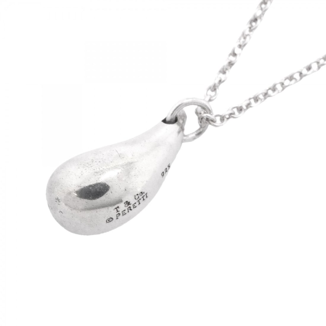 Tiffany & Co. Teardrop Necklace, Sterling Silver 925, Women's: --- Catalog ---Category: SizePendant Size: 13.7mm x 5.9mm / 0.53'' x 0.23''Neck Circumference: 41.5 cm / 16.33''Category: DesignGender: WomenMaterial: Silver 925Necklace Type: NecklaceCategory: Genera