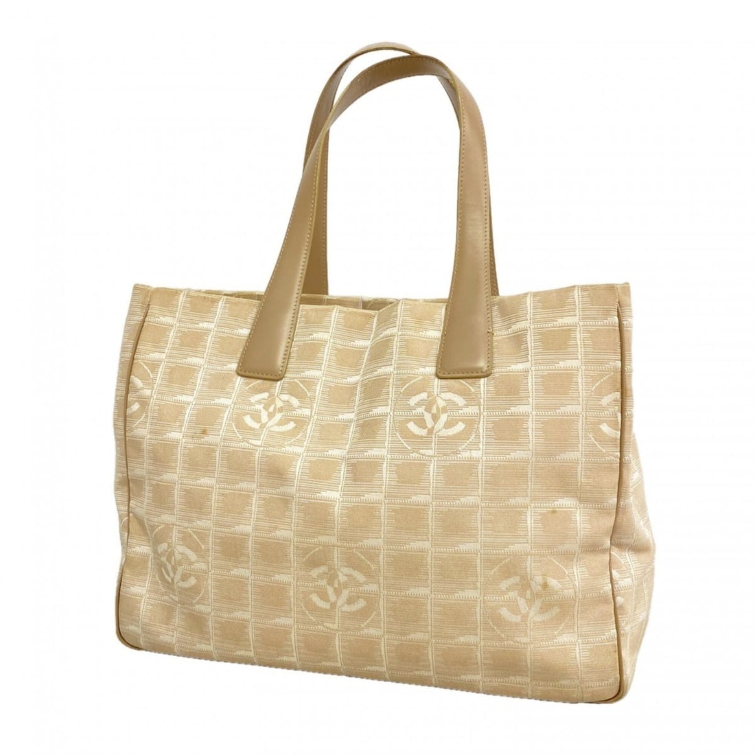 Chanel New Travel Nylon Tote Bag, Beige Silver, Women's: --- Catalog ---Category: SizeSize (HxWxD): 26.5cm x 35cm x 15.5cm / 10.43'' x 13.77'' x 6.1''Category: DesignType: Tote bagColor: Beige, SilverGender: WomenMaterial: Nylon Hardware Color: GoldCategory