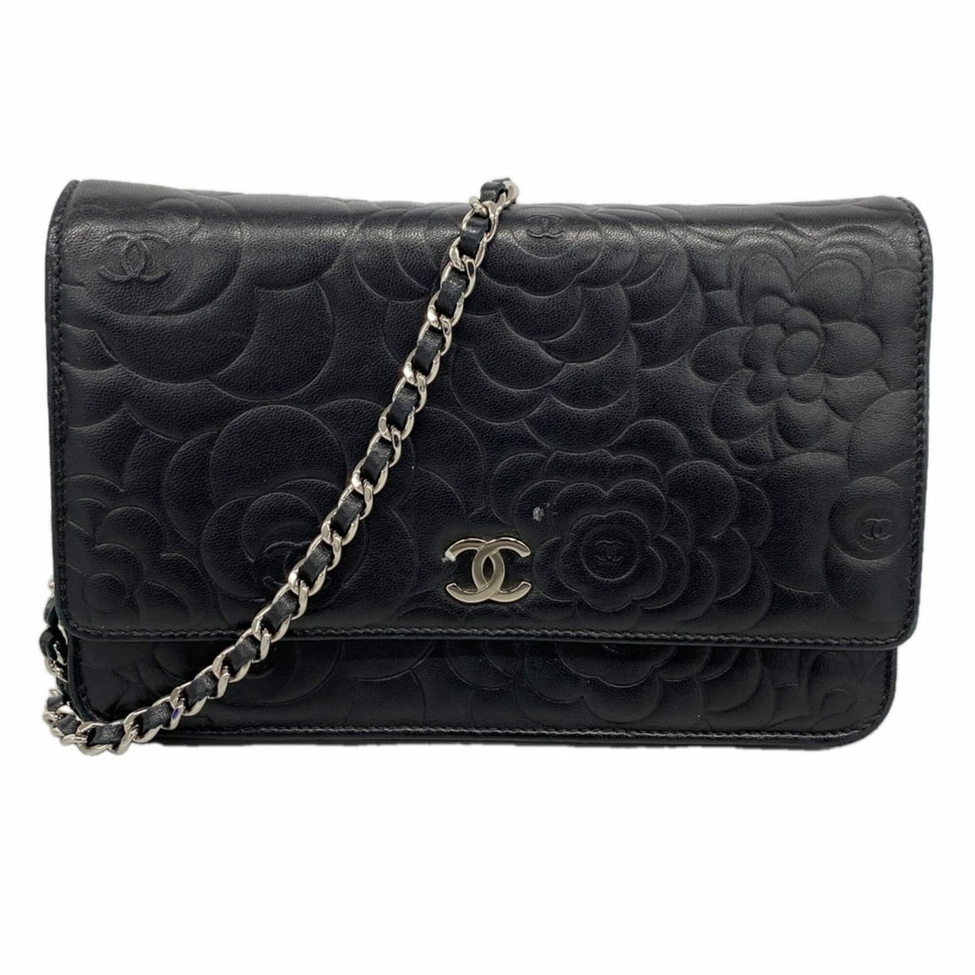 Chanel Camellia Chain Shoulder Wallet, Lambskin, Black, Women's OP008791: --- Catalog ---Category: SizeSize (HxWxD): 12.5cm x 18.5cm x 4.5cm / 4.92'' x 7.28'' x 1.77''Category: DesignType: Chain/Shoulder walletColor: BlackGender: WomenMaterial: Leather Leather/Fur Type: Lam