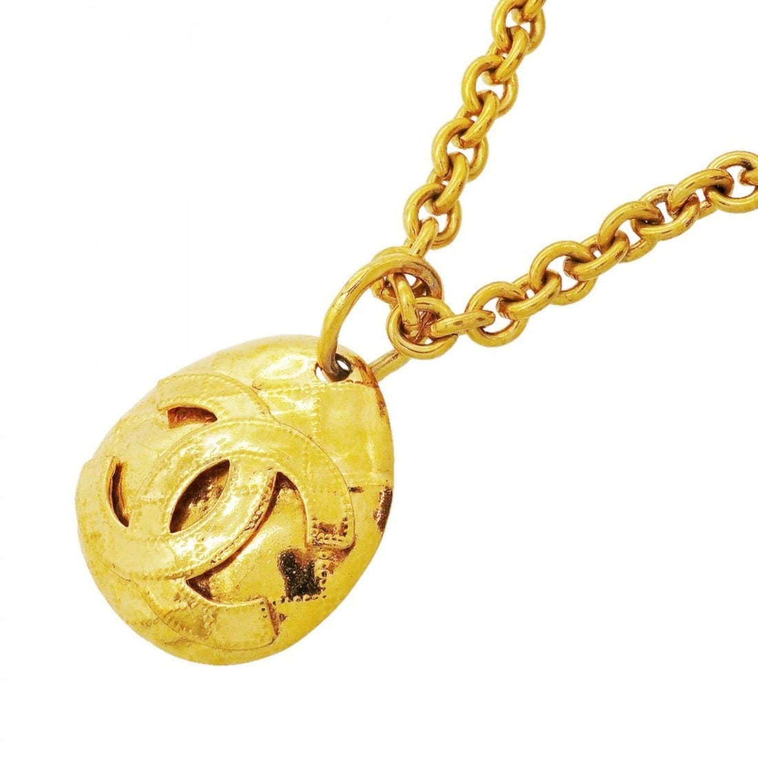 Chanel necklace, Coco Mark, Matelassé, GP plated, gold, women's.: --- Catalog ---Category: SizePendant Size: 57mm x 38.5mm / 2.24'' x 1.51''Neck Circumference: 79 cm / 31.1''Category: DesignColor: GoldGender: WomenMaterial: Gold platingNecklace Type: NecklaceCategor