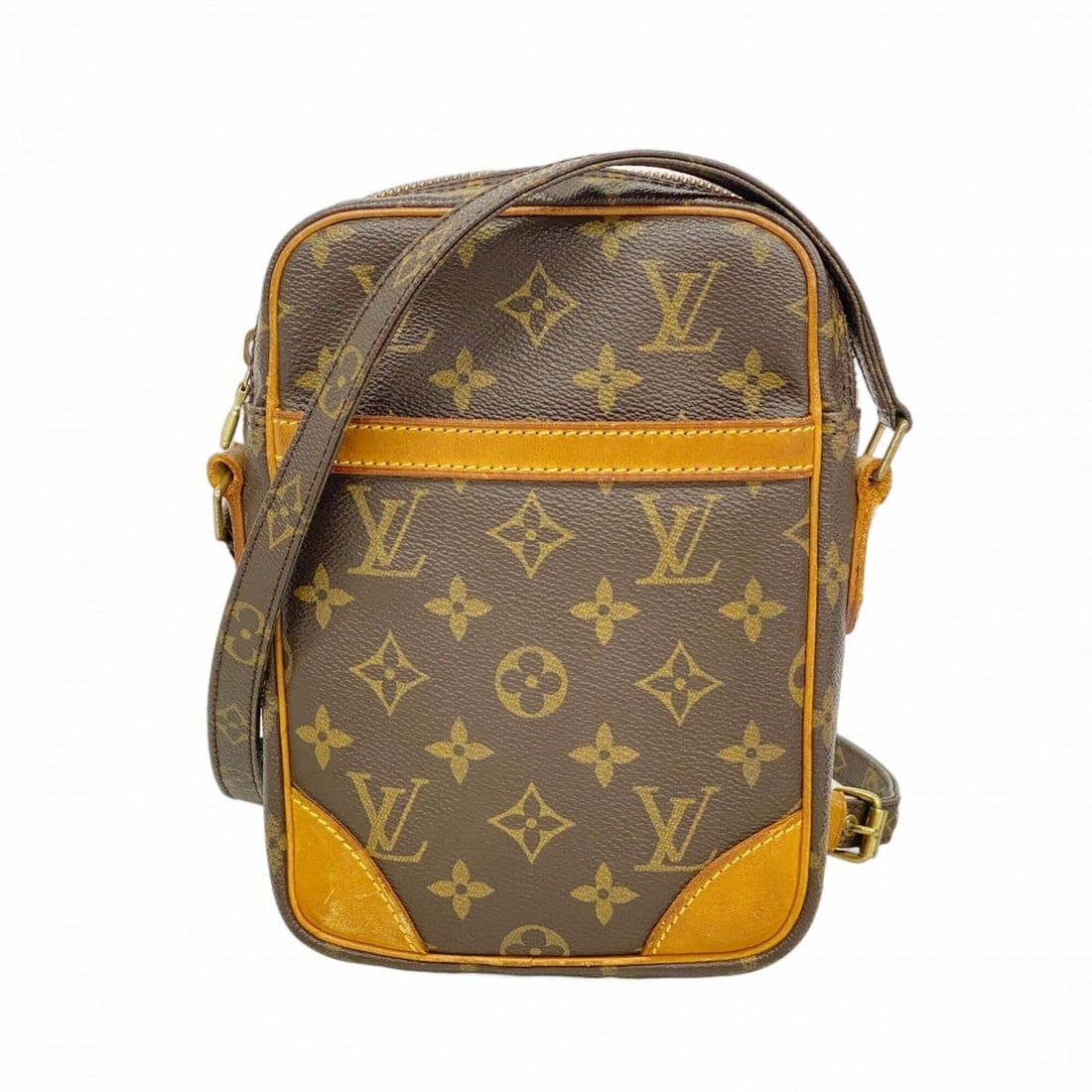 Louis Vuitton Monogram Danube Shoulder Bag M45266 Brown Women's: --- Catalog ---Category: SizeSize (HxWxD): 21cm x 15cm x 4.5cm / 8.26'' x 5.9'' x 1.77''Category: DesignType: Shoulder bagColor: BrownGender: WomenCategory: GeneralMPN: M45266Brand: Louis Vuitton--- I