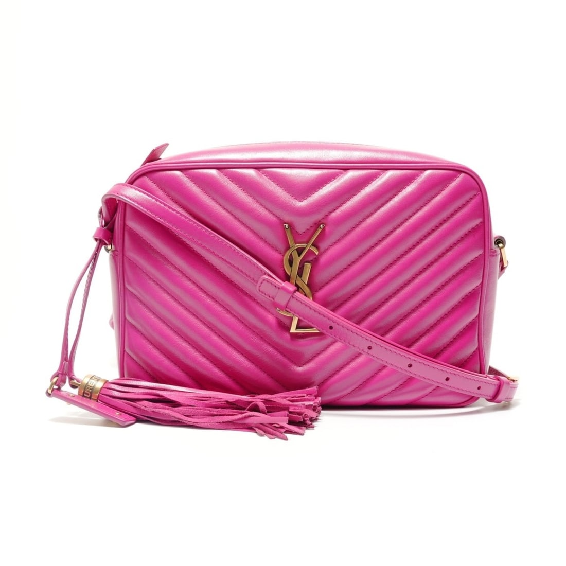 Yves Saint Laurent quilted shoulder bag, pink.: --- Catalog ---Category: SizeSize (HxWxD): 15cm x 22cm x 6cm / 5.9'' x 8.66'' x 2.36''Strap Length: 130cm - 145cm / 51.18'' - 57.08''Category: DesignType: Shoulder bagColor: PinkGender: WomenMaterial: