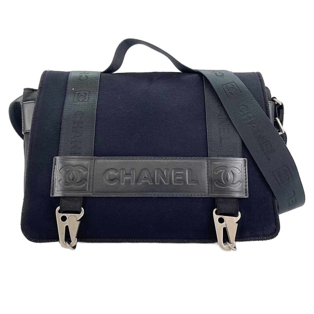 Chanel Sport Line Shoulder Bag, Black: --- Catalog ---Category: SizeHandle Drop: 5.00cm / 1.97''Size (HxWxD): 25cm x 30cm x 6cm / 9.84'' x 11.81'' x 2.36''Strap Length: 86cm / 33.85''Category: DesignType: Shoulder bagColor: BlackGender: Wo