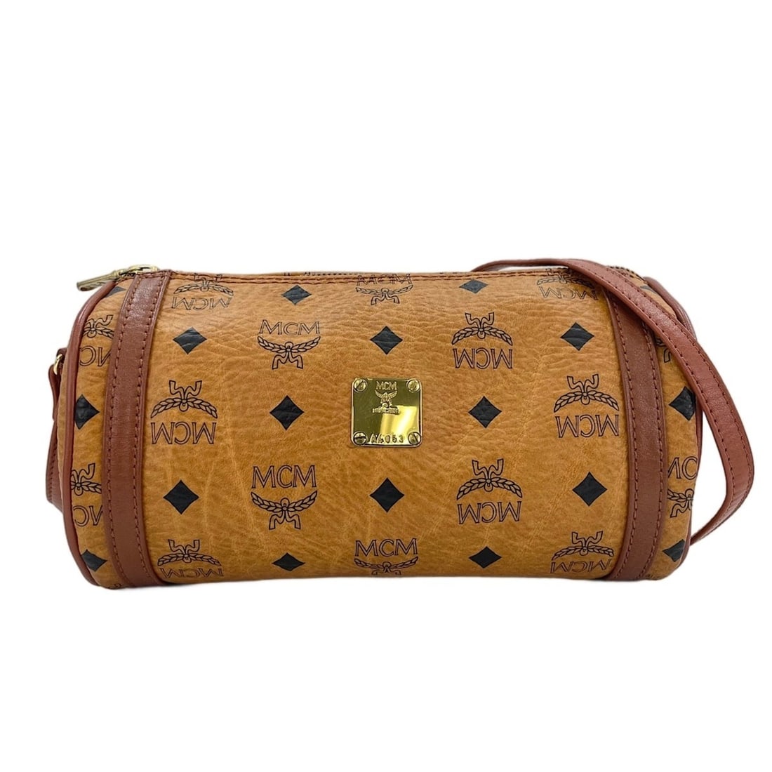 MCM Shoulder Bag, Brown: --- Catalog ---Category: SizeSize (HxWxD): 13cm x 23cm x 13cm / 5.11'' x 9.05'' x 5.11''Category: DesignType: Shoulder bagColor: BrownGender: Women,MenCategory: GeneralBrand: MCMCountry of Origin: Sou