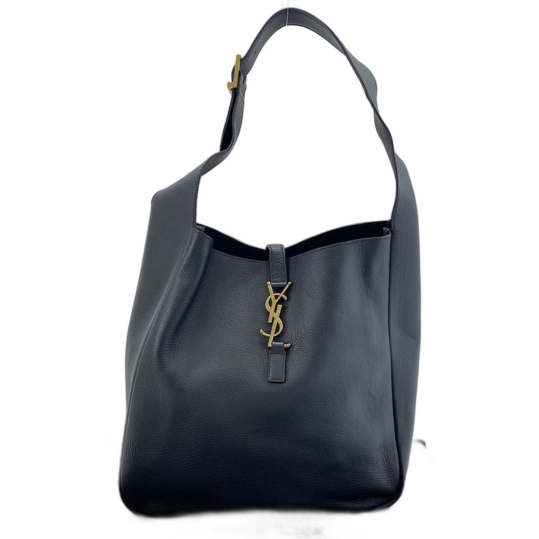 Yves Saint Laurent Le Sancassette Shoulder Bag, Black: --- Catalog ---Category: SizeSize (HxWxD): 29cm x 28cm x 11cm / 11.41'' x 11.02'' x 4.33''Category: DesignType: Shoulder bagColor: BlackGender: WomenCategory: GeneralBrand: Yves Saint LaurentCountry o