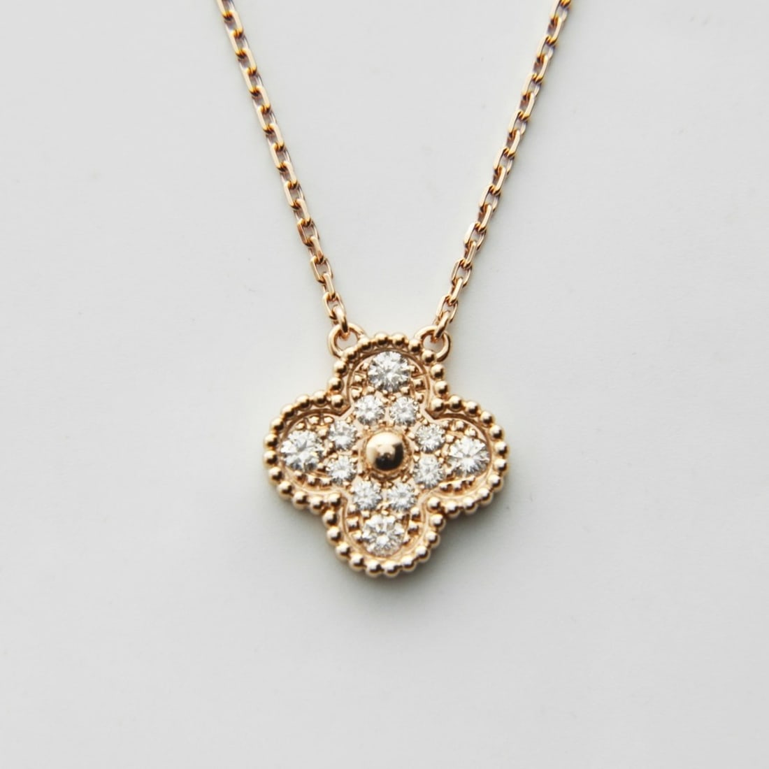 Van Cleef & Arpels Au750 Alhambra Diamond Pink Gold Necklace: --- Catalog ---Category: SizePendant Size: 15mm x 15mm / 0.59'' x 0.59''Category: DesignStone: DiamondMaterial: Pink gold (18K)Necklace Type: NecklaceCategory: GeneralLine: AlhambraBrand: Van Cleef & 