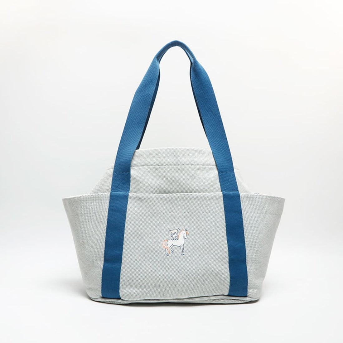 Hermes Cabriole Tote Bag (Blue): --- Catalog ---Category: SizeSize (HxWxD): 30cm x 36.5cm x 18cm / 11.81'' x 14.37'' x 7.08''Strap Length: 53cm / 20.86''Category: DesignType: Tote bagColor: BlueGender: WomenCategory: GeneralBrand: He