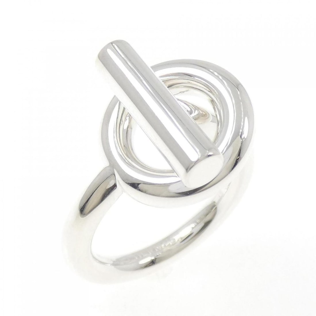 Hermes Hermès Echappé Ring: --- Catalog ---Category: SizeUS Size: 6.5Brand Size: 52Category: DesignType: Band ringGender: WomenMaterial: Silver 925Category: GeneralMPN: H103658BBrand: Hermes--- Item List ---Section: