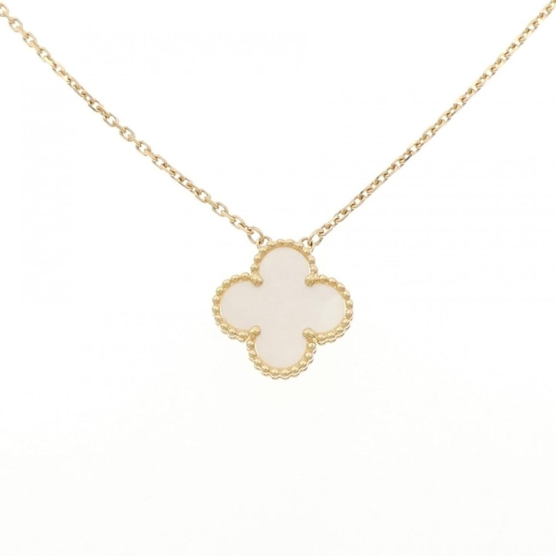 Van Cleef & Arpels Vintage Alhambra Necklace: --- Catalog ---Category: SizePendant Size: 14.6mm x 14.6mm / 0.57'' x 0.57''Neck Circumference: 37 cm - 42 cm / 14.56'' - 16.53''Category: DesignGender: WomenMaterial: Yellow gold (18K)Pendant Type: P