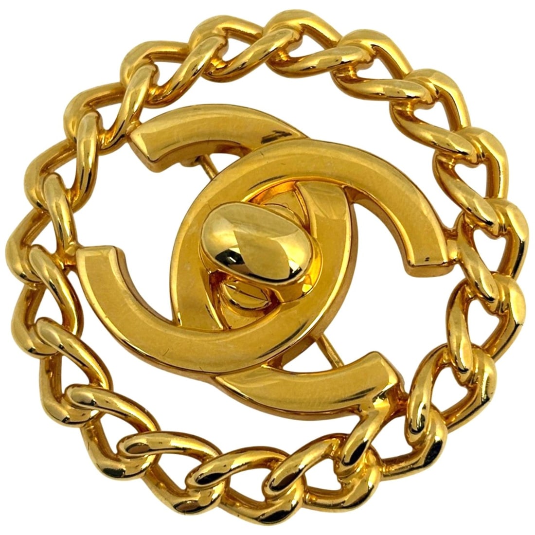 Chanel Coco Mark Brooch Chain Turnlock GP Gold Women's: --- Catalog ---Category: SizeCharm Size: 4cm x 4cm / 1.57'' x 1.57''Category: DesignType: BroochColor: GoldGender: WomenCategory: GeneralBrand: Chanel--- Item List ---Section: ConditionRanking: Rank A