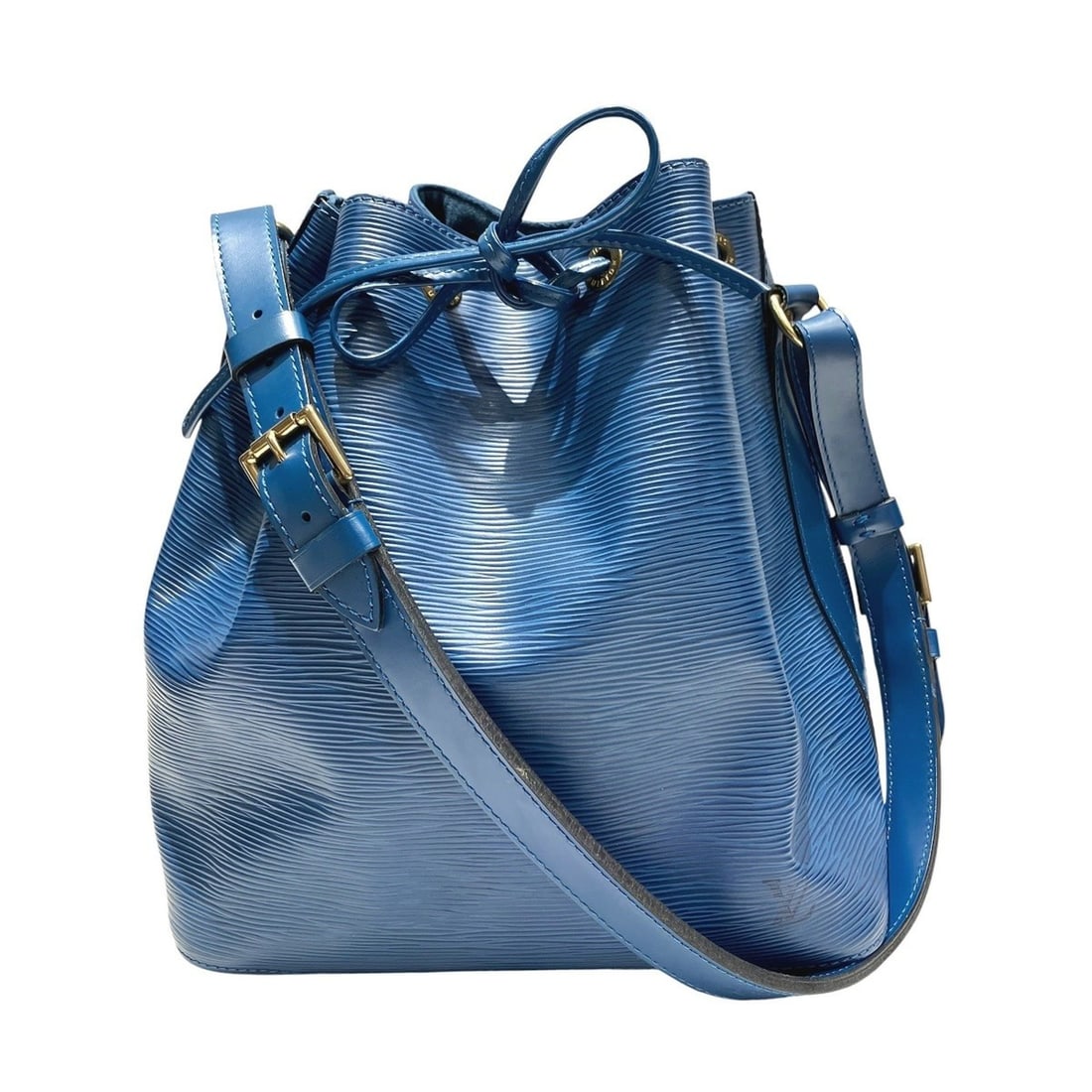 Louis Vuitton Petit Noé Shoulder Bag, Epi Leather, M44105: --- Catalog ---Category: SizeSize (HxWxD): 27cm x 24cm x 18cm / 10.62'' x 9.44'' x 7.08''Category: DesignType: Shoulder bagColor: Toledo blueGender: WomenMaterial: Epi leather Category: GeneralMPN: M4