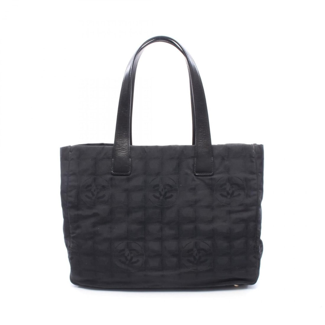 Chanel New Travel Line MM Tote Bag Handbag Leather Nylon Canvas Women's Black A15991: --- Catalog ---Category: SizeSize (HxWxD): 25cm x 34cm x 14.5cm / 9.84'' x 13.38'' x 5.7''Category: DesignType: Handbag, Tote bagColor: BlackGender: WomenMaterial: Leather , Nylon canvas Category: Gen