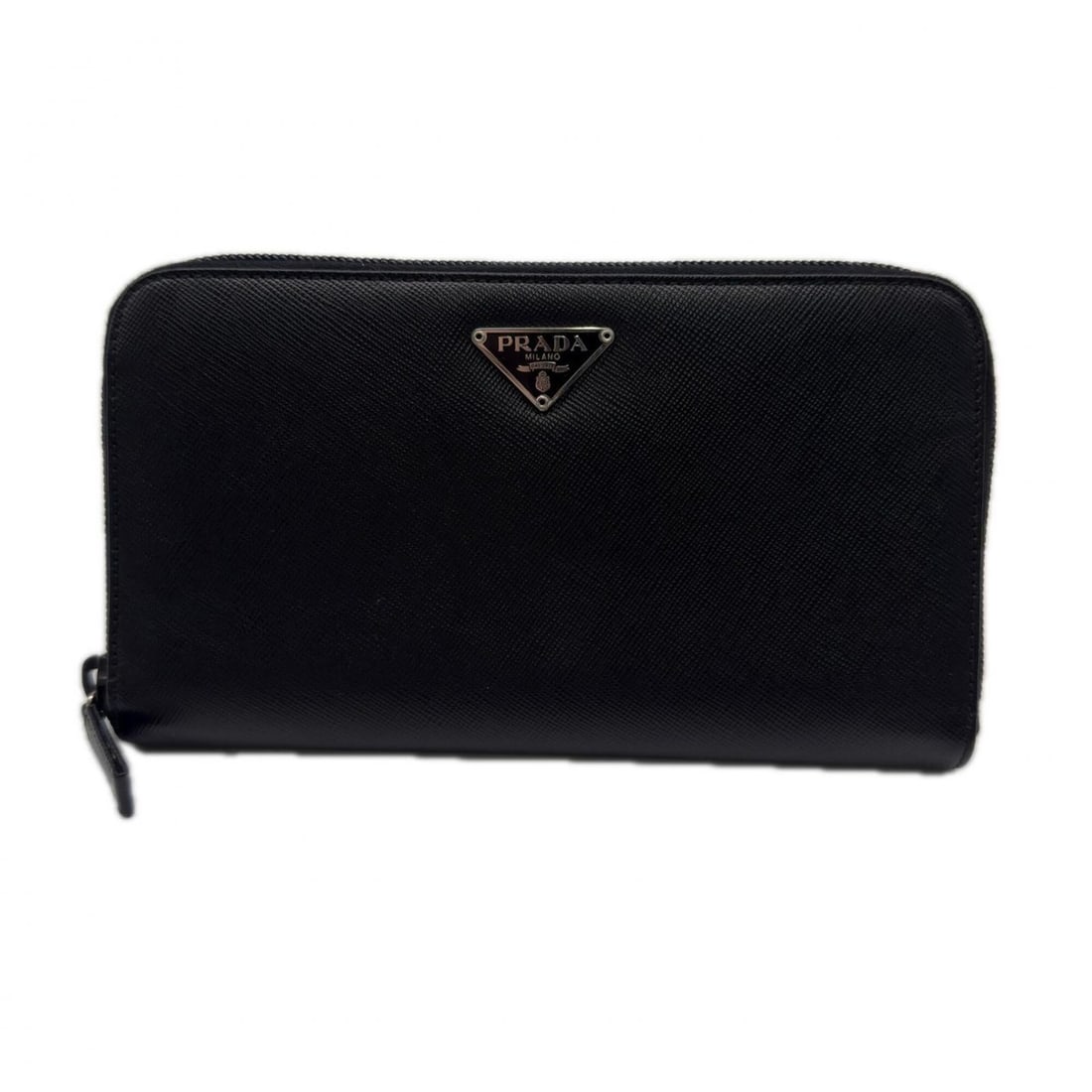 PRADA Saffiano Triangle Zip-Around Wallet M506A Long Black Men's: --- Catalog ---Category: SizeSize (HxWxD): 10.5cm x 18.5cm x 2cm / 4.13'' x 7.28'' x 0.78''Category: DesignType: Long wallet (bi-fold)Color: BlackGender: MenClosure: ZipperMaterial: Saffiano Category: