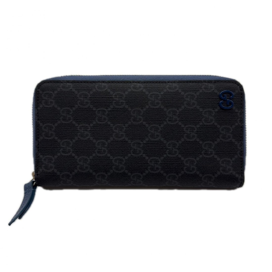 GUCCI GG Supreme Zip-Around Wallet, Blue Interior, 822051, Long Gray/Blue Leather, Men's: --- Catalog ---Category: SizeSize (HxWxD): 10.5cm x 19cm x 2cm / 4.13'' x 7.48'' x 0.78''Category: DesignType: Long wallet (bi-fold)Color: Blue, GrayGender: MenClosure: ZipperMaterial: Coated canvas ,
