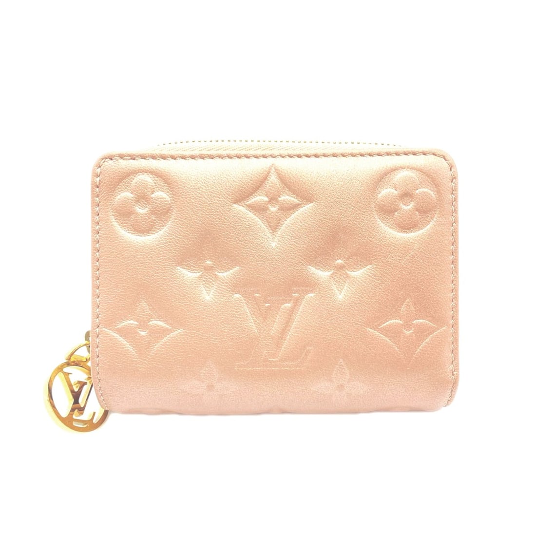 LOUIS VUITTON Monogram Embossed Portefeuille Lou M81996 Bi-fold Wallet Pink Beige Lambskin Women's: --- Catalog ---Category: SizeSize (HxWxD): 8.5cm x 11cm x 3cm / 3.34'' x 4.33'' x 1.18''Category: DesignType: Wallet (bi-fold)Color: Pink beigeGender: WomenMaterial: Leather Leather/Fur Type: Lambskin