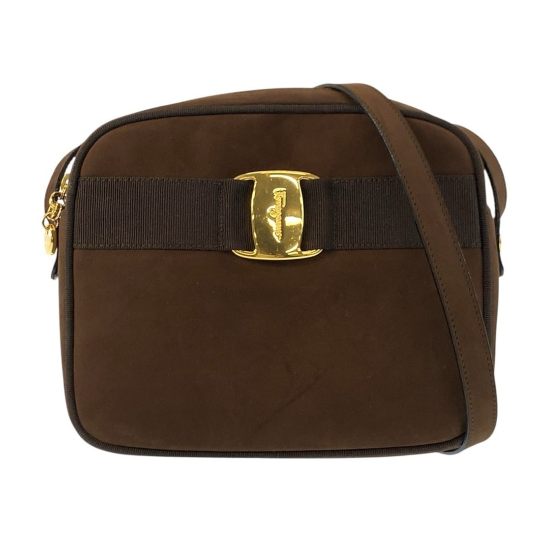 Salvatore Ferragamo Vara Ribbon Brown Gold Hardware Suede Shoulder Bag Pouch for Women D213096: --- Catalog ---Category: SizeSize (HxWxD): 15cm x 18cm x 7cm / 5.9'' x 7.08'' x 2.75''Category: DesignType: Pochette, Shoulder bagColor: BrownGender: WomenMaterial: Suede Category: GeneralMPN: D213096